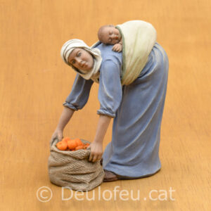 Dona amb sac de taronges 15cm | Ref. 457