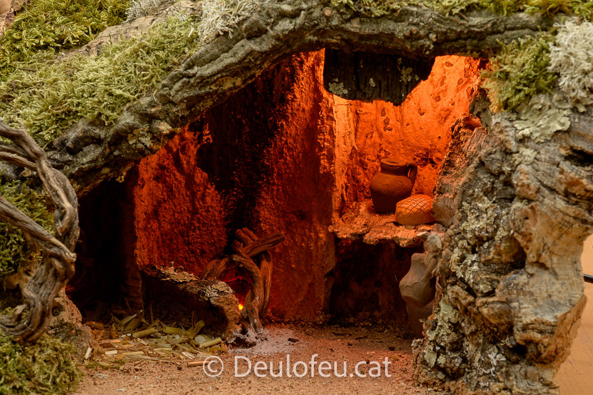 Cova per a figures de col·leccions de 10 cm | 28x23-CE-003