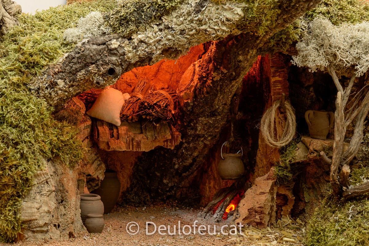 Cova per a figures de col·leccions de 12 cm | 38x30-OD-003