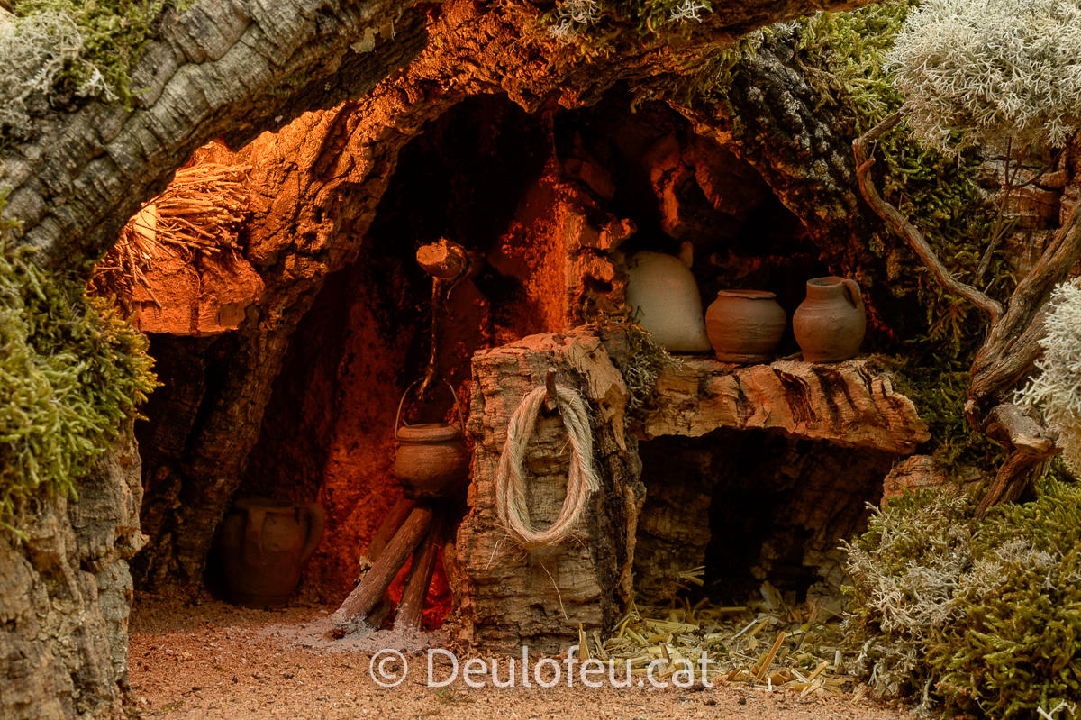 Cova per a figures de col·leccions de 12 cm | 38x30-OD-004