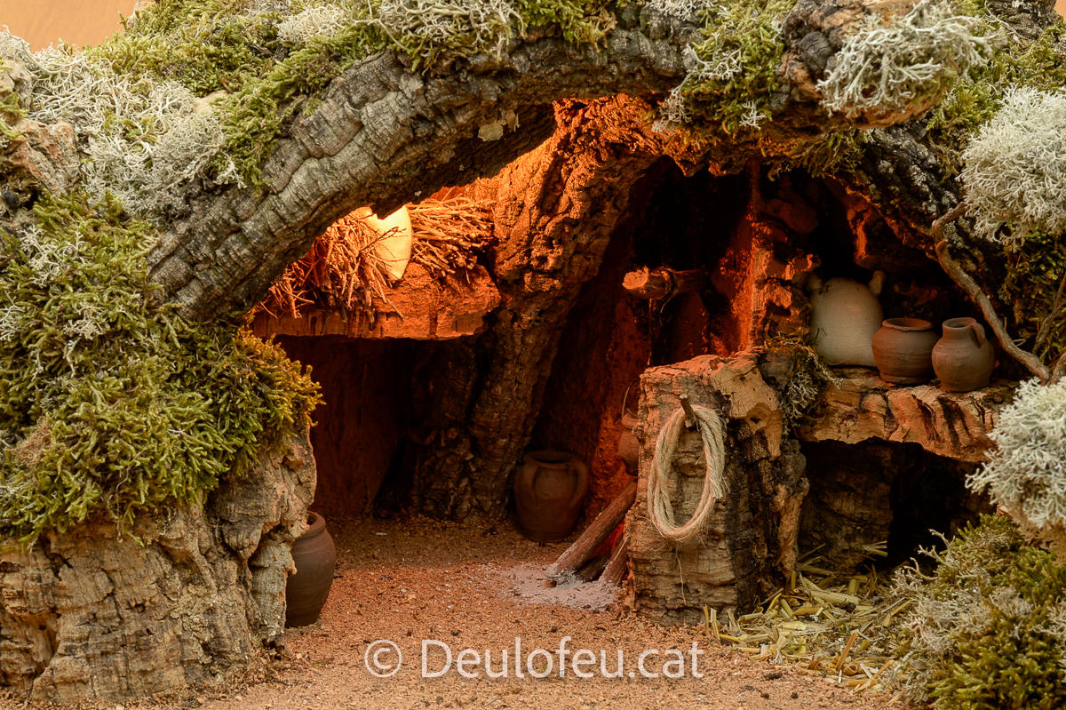 Cova per a figures de col·leccions de 12 cm | 38x30-OD-004