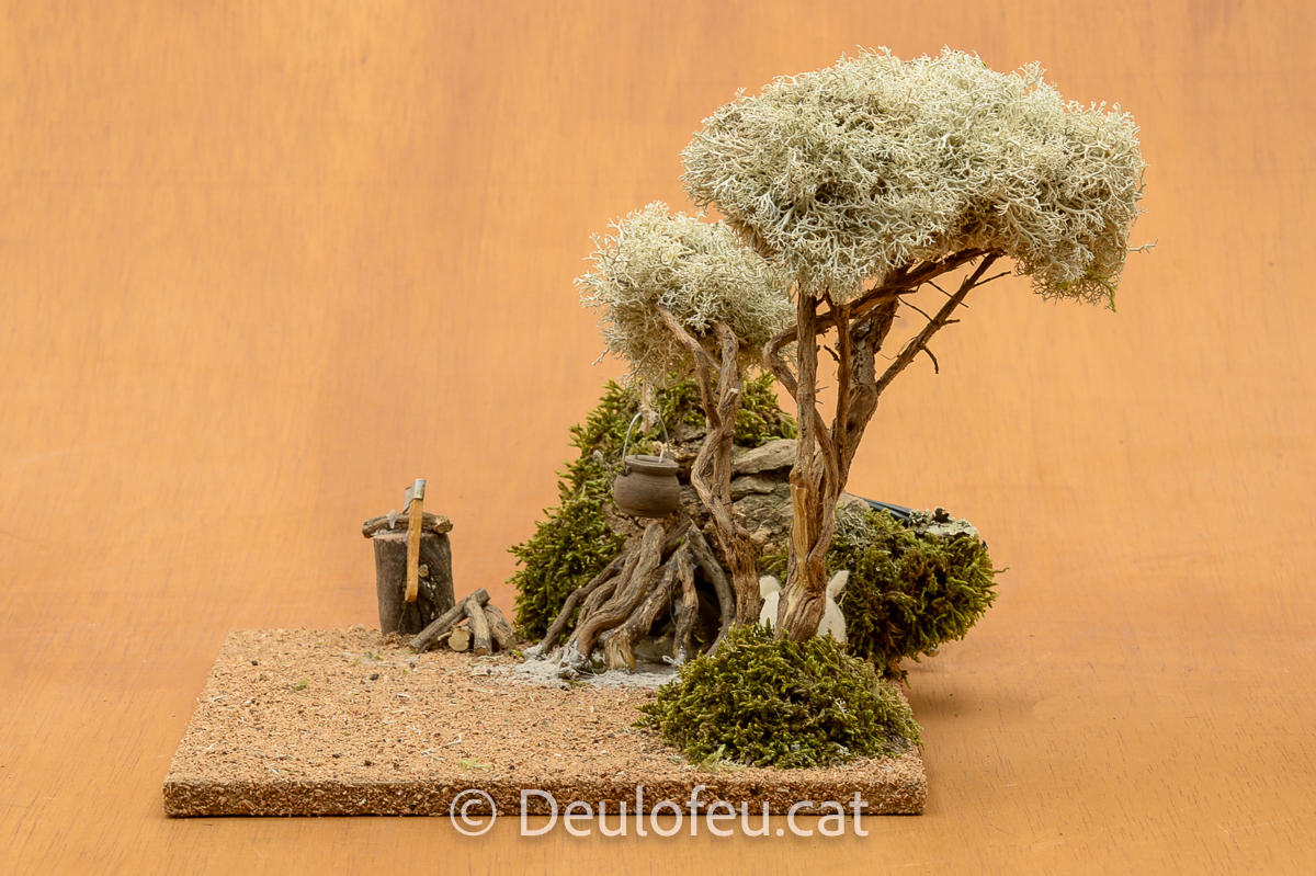 Anunciata per a figures de col·leccions de 8 cm | AN-25X20-A-002