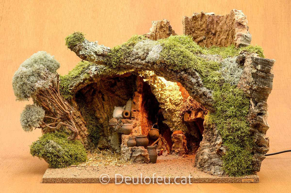 Cova per a figures de col·leccions de 14-15 cm | 44x32-OE-001