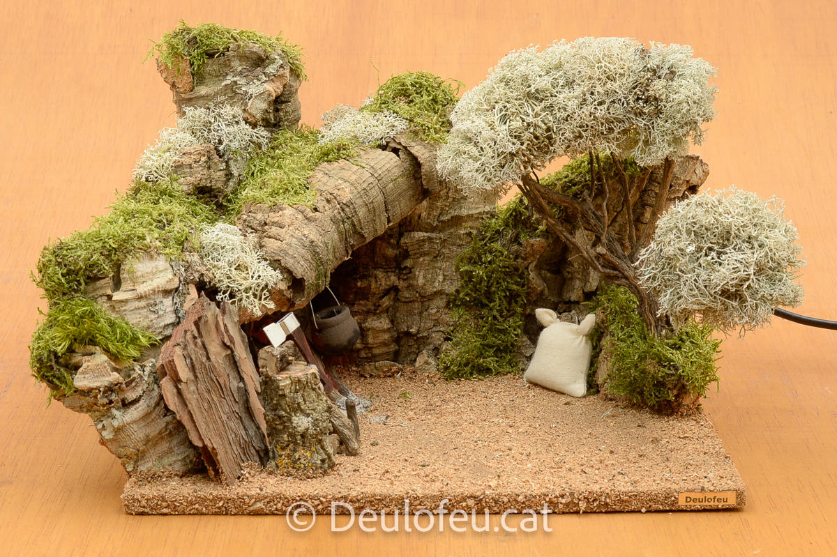 Anunciata per a figures de col·leccions de 8 cm | AN-25x20-A+S-002